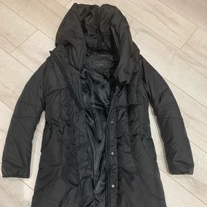 Unique Elie Tahari down jacket size XS